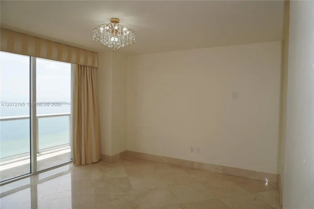 50 Biscayne Blvd #5202 Miami, FL 33132