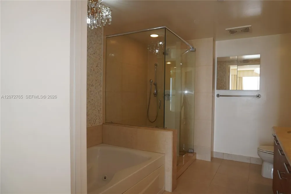 50 Biscayne Blvd #5202 Miami, FL 33132