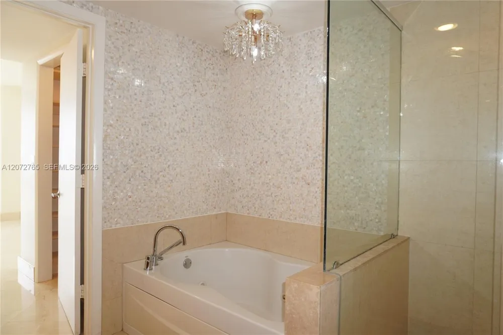 50 Biscayne Blvd #5202 Miami, FL 33132
