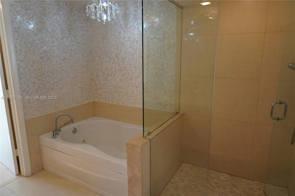 50 Biscayne Blvd #5202 Miami, FL 33132
