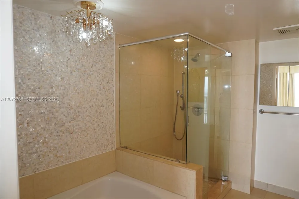 50 Biscayne Blvd #5202 Miami, FL 33132