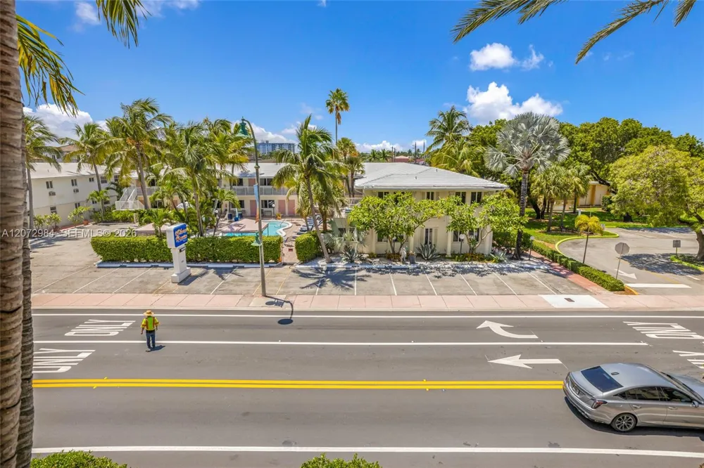 4445 El Mar Dr #2303 Lauderdale By The Sea, FL 33308