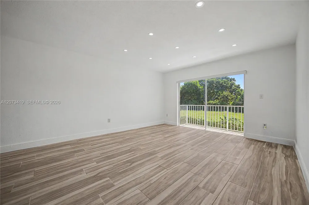 8475 SW 94th St #224E Miami, FL 33156