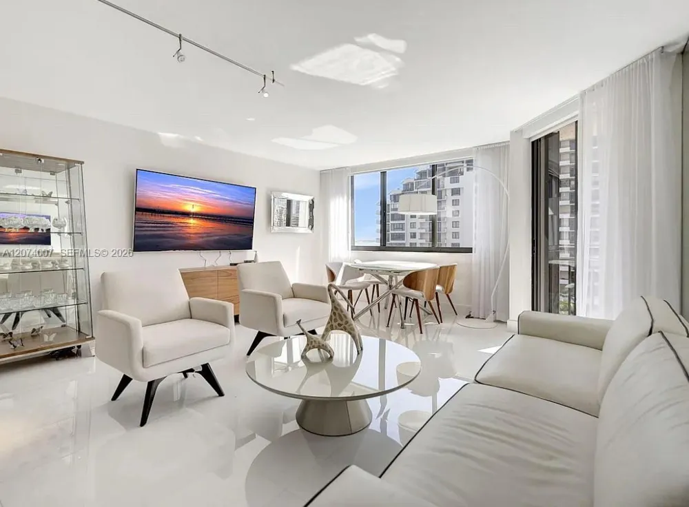 540 Brickell Key Dr #919 Miami, FL 33131