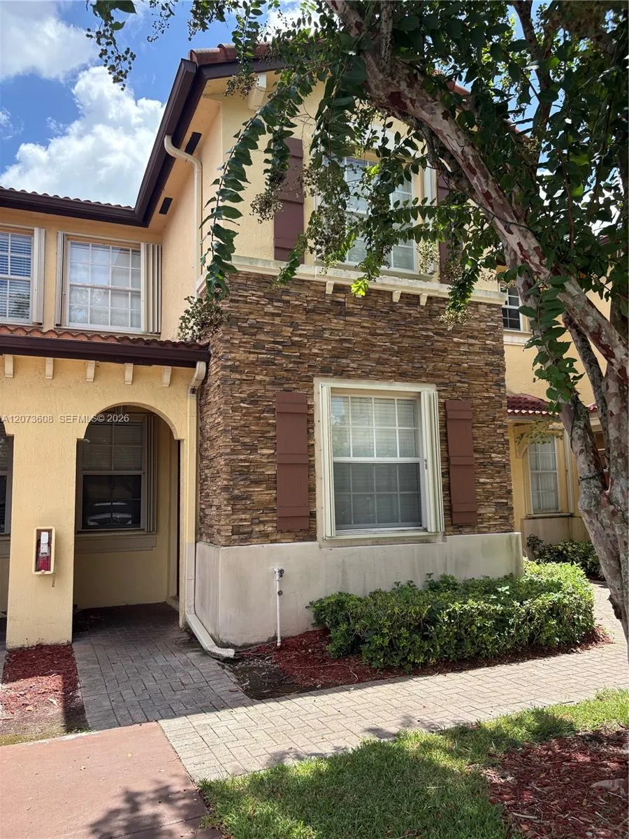 1555 NE 33rd Rd #108-2 Homestead, FL 33033