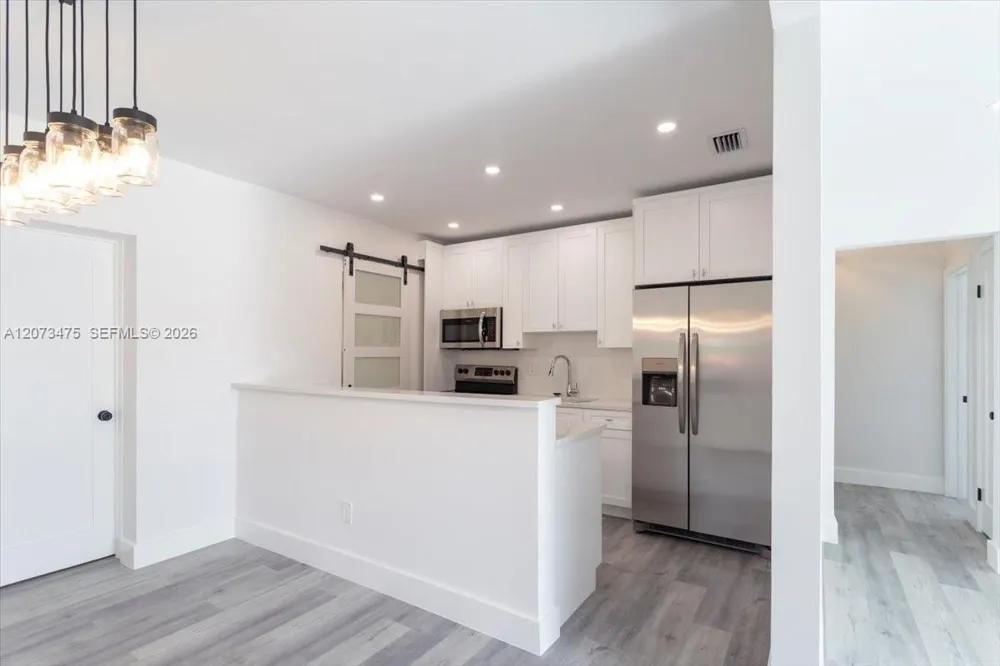 449 E 10th St Hialeah, FL 33010