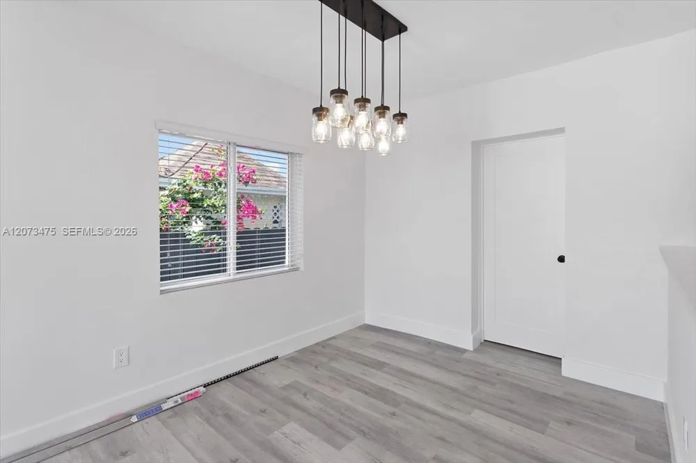 449 E 10th St Hialeah, FL 33010