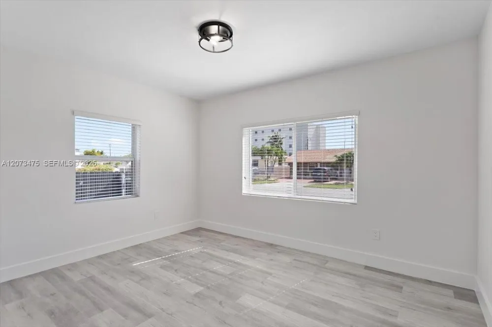 449 E 10th St Hialeah, FL 33010