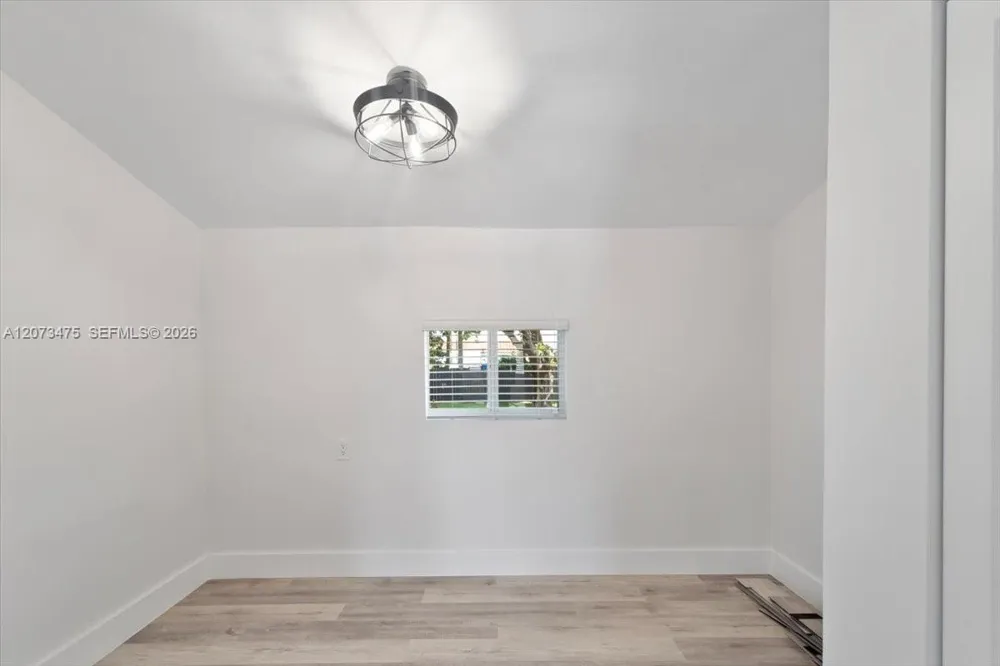 449 E 10th St Hialeah, FL 33010