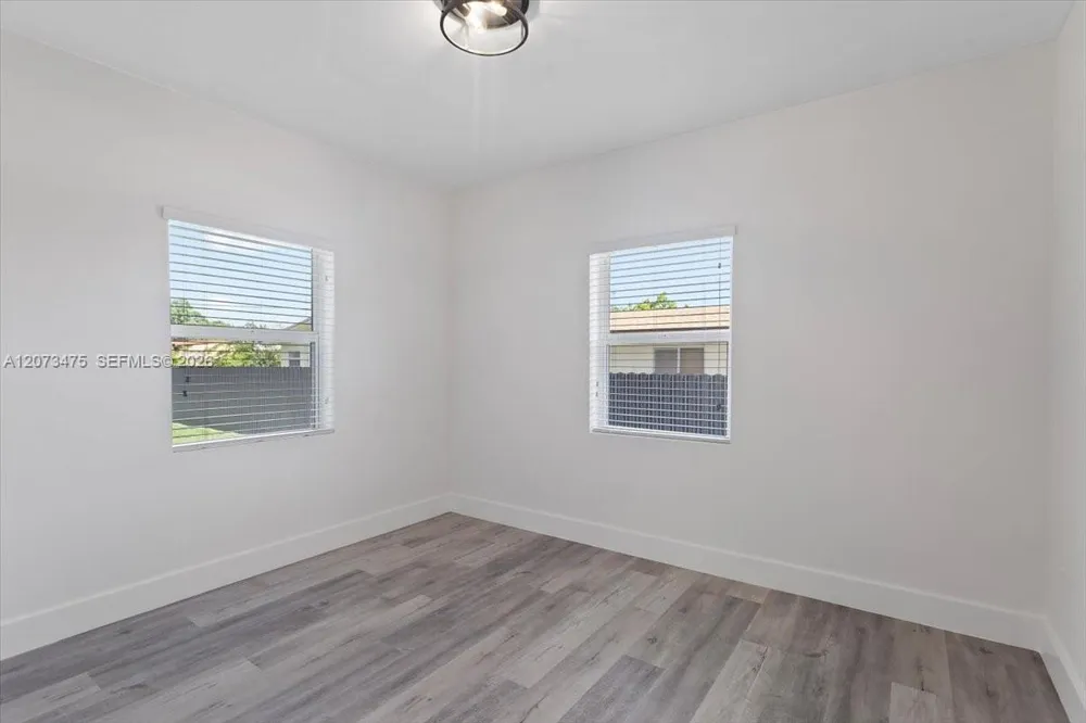 449 E 10th St Hialeah, FL 33010