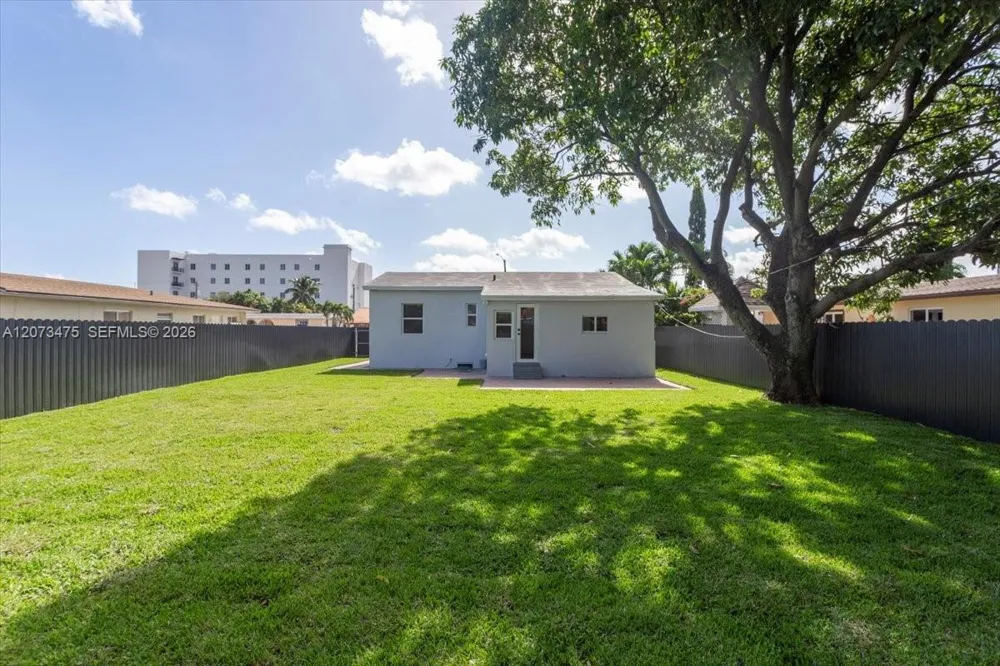 449 E 10th St Hialeah, FL 33010