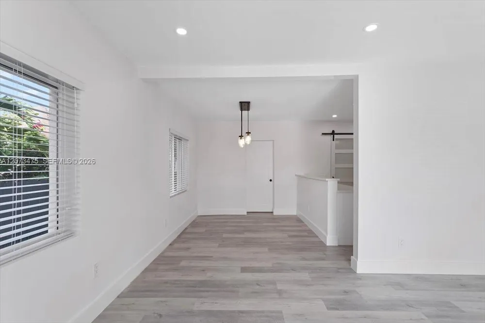 449 E 10th St Hialeah, FL 33010