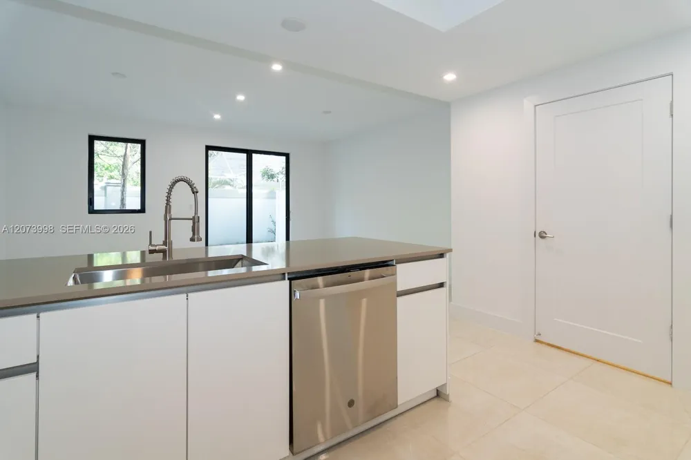 4117 Oak Pl Dania Beach, FL 33314