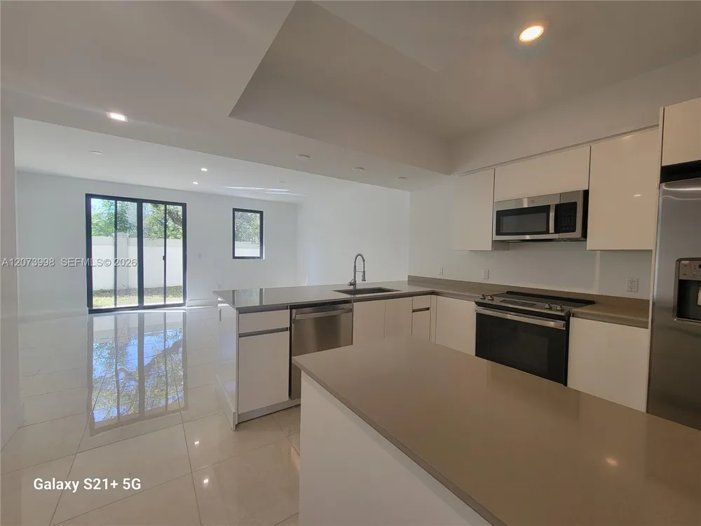 4117 Oak Pl Dania Beach, FL 33314