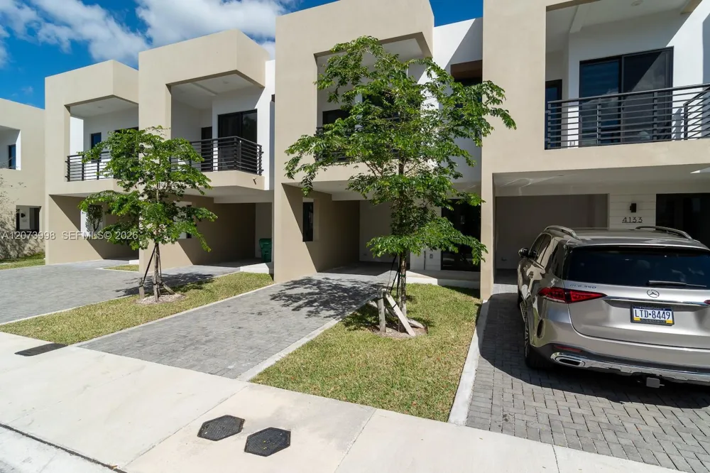 4117 Oak Pl Dania Beach, FL 33314