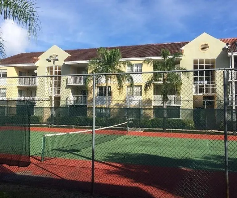 8670 SW 212th St #105 Cutler Bay, FL 33189