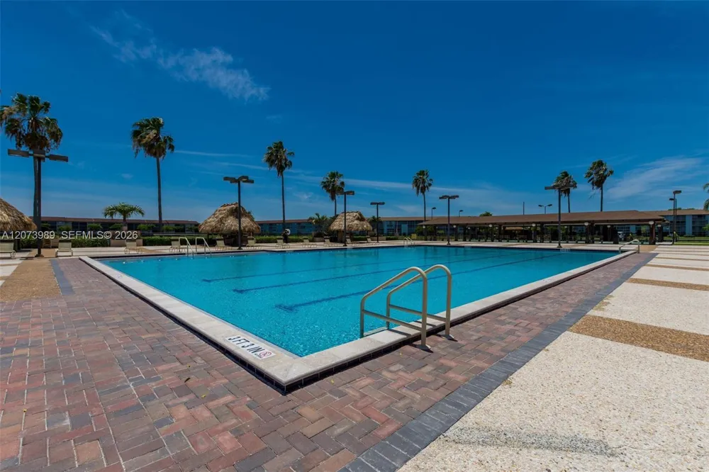 551 SW 135th Ave #413B Pembroke Pines, FL 33027