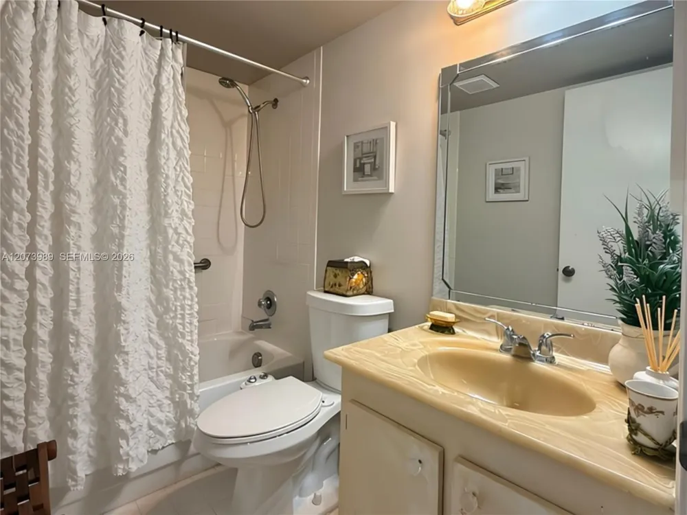 551 SW 135th Ave #413B Pembroke Pines, FL 33027
