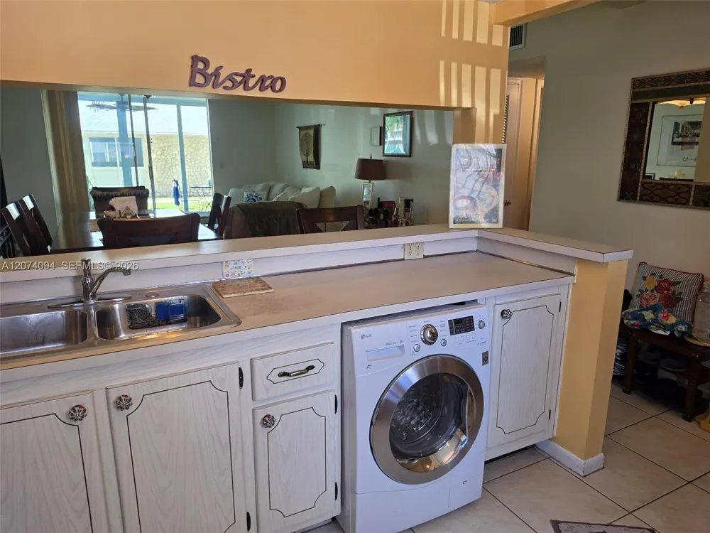 300 NE 12th Ave #108 Hallandale Beach, FL 33009