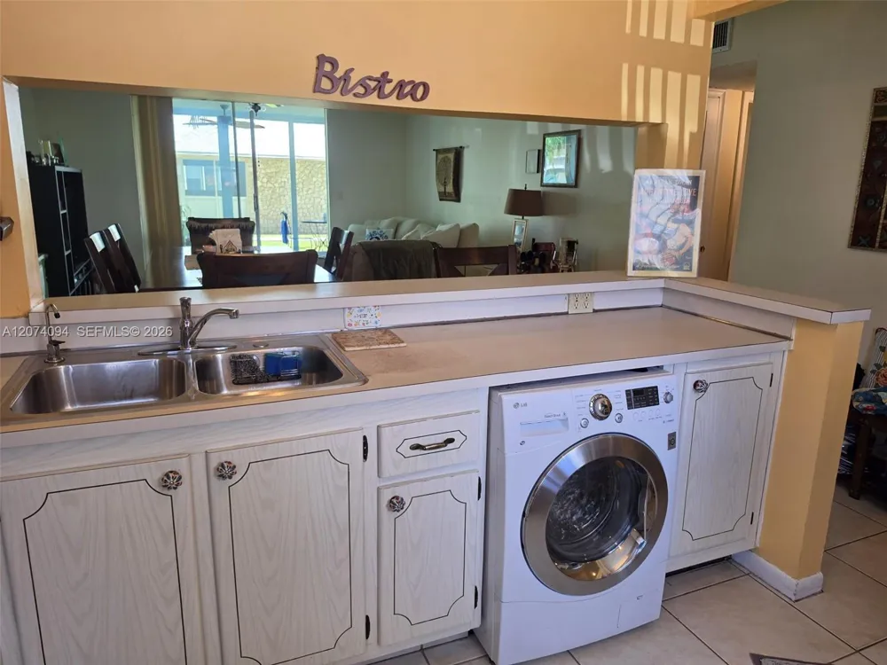 300 NE 12th Ave #108 Hallandale Beach, FL 33009