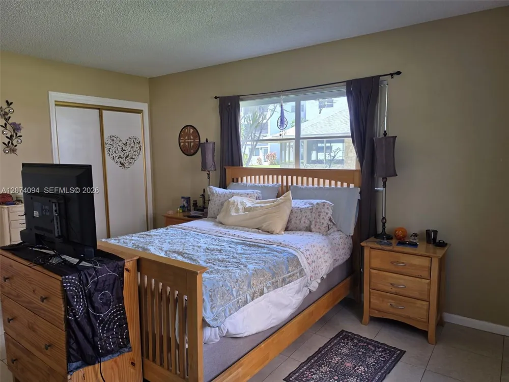 300 NE 12th Ave #108 Hallandale Beach, FL 33009