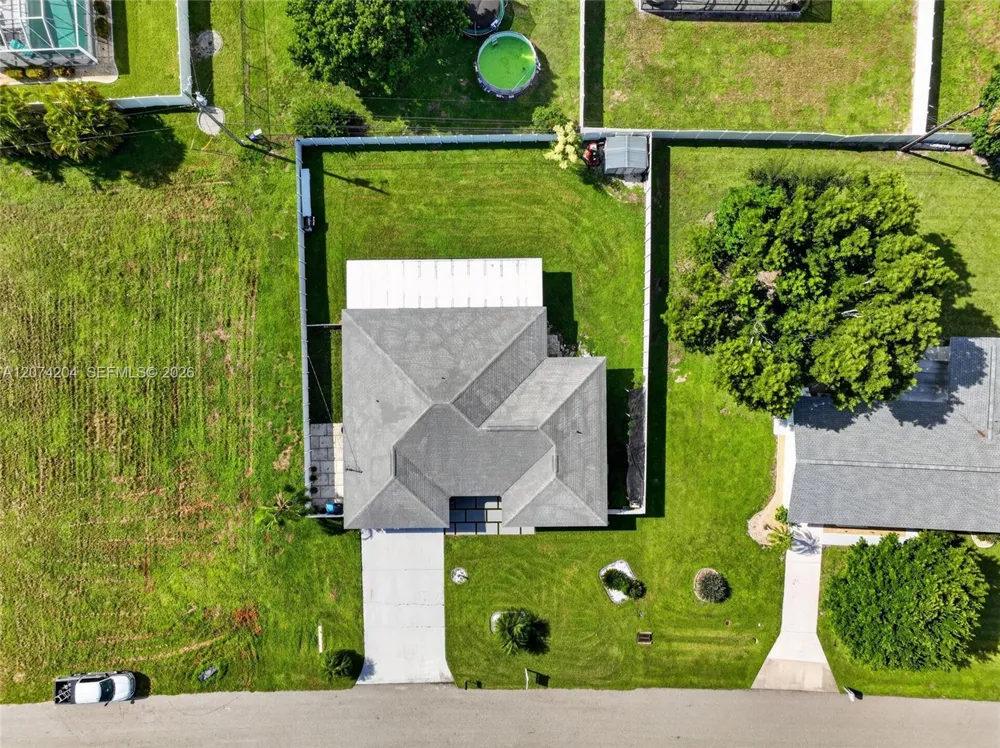 713 se Cape Coral, FL 33904