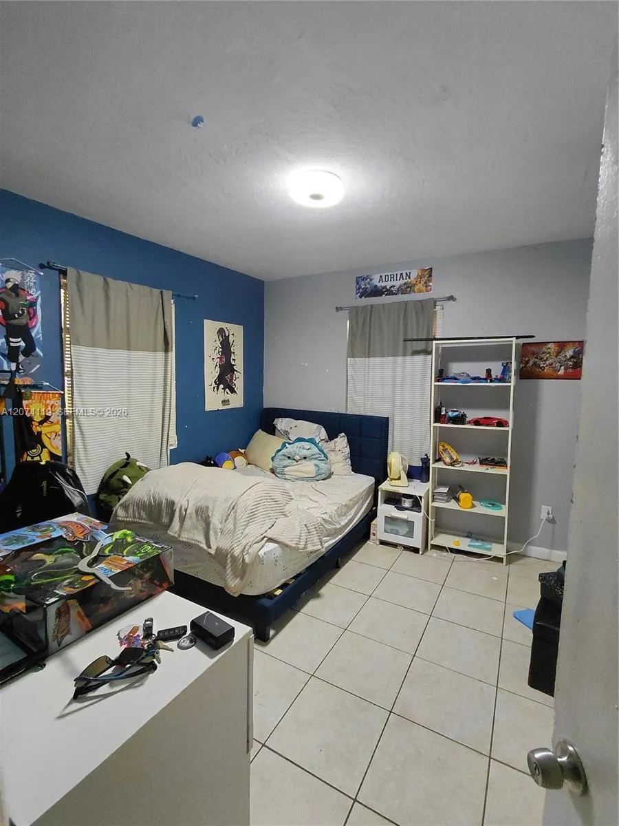 3300 NW 50th St Miami, FL 33142