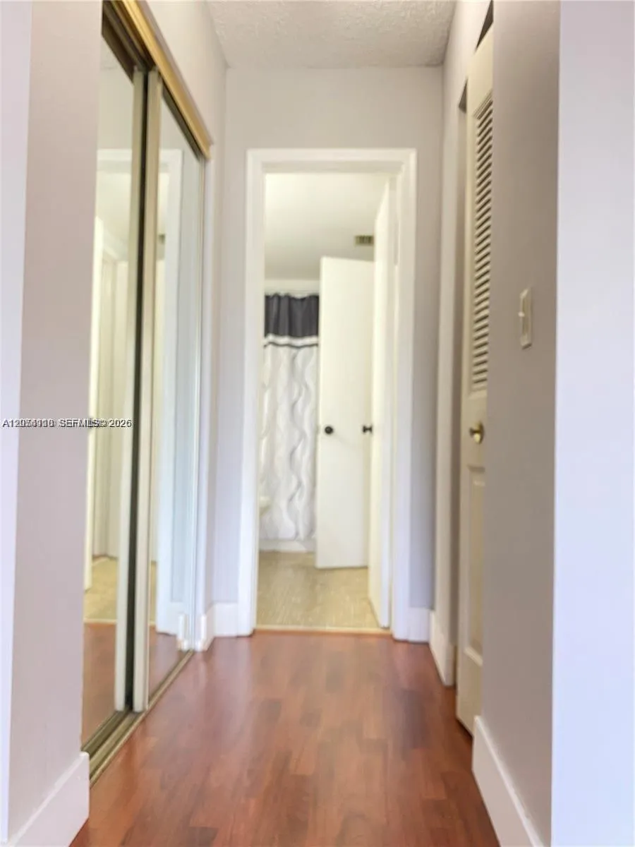 7900 Camino Cir #403 Miami, FL 33143