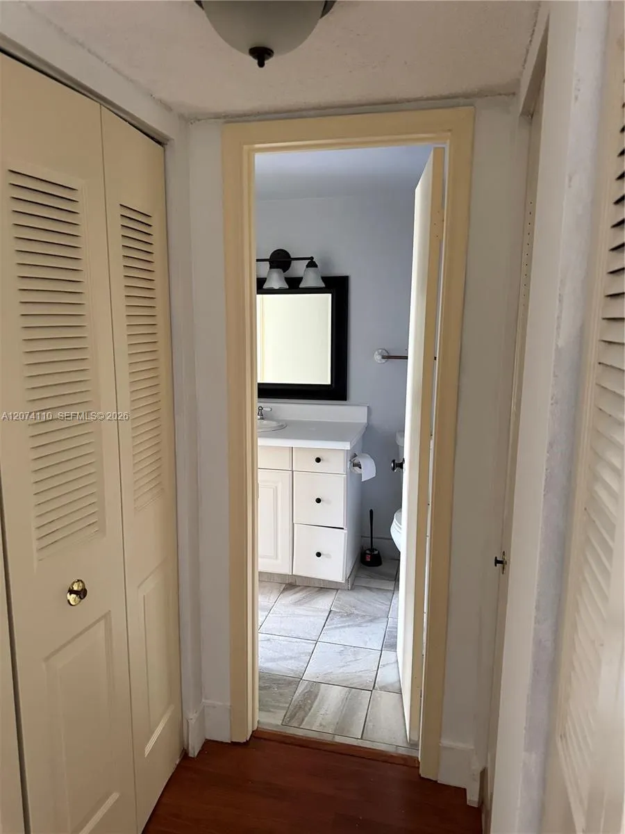 7900 Camino Cir #403 Miami, FL 33143