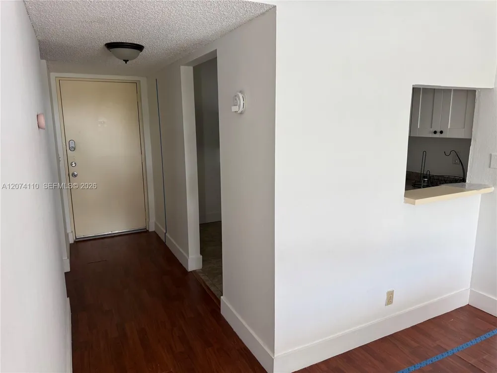 7900 Camino Cir #403 Miami, FL 33143