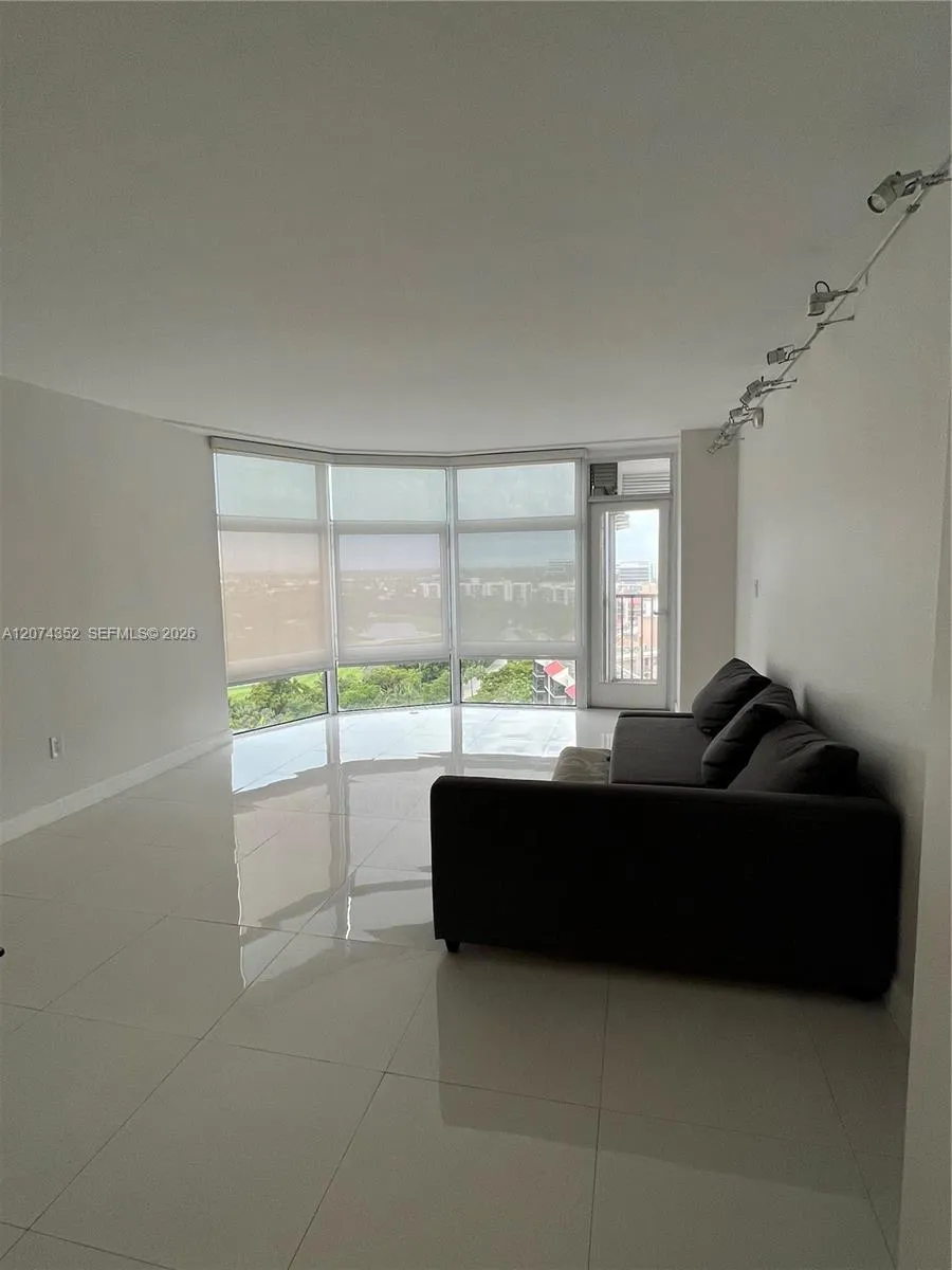 3375 Country Club Dr #1408 Aventura, FL 33180