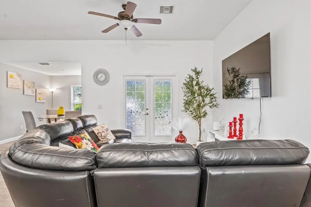 1035 34th Avenue SW Vero Beach, FL 32968