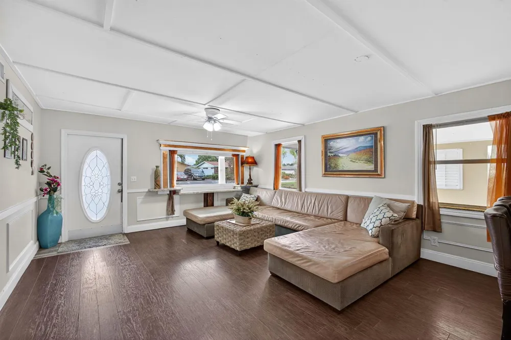 1136 W 7th Street Riviera Beach, FL 33404