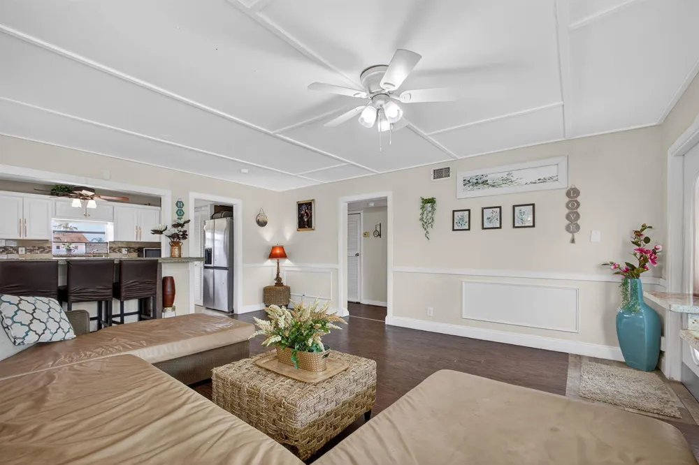 1136 W 7th Street Riviera Beach, FL 33404