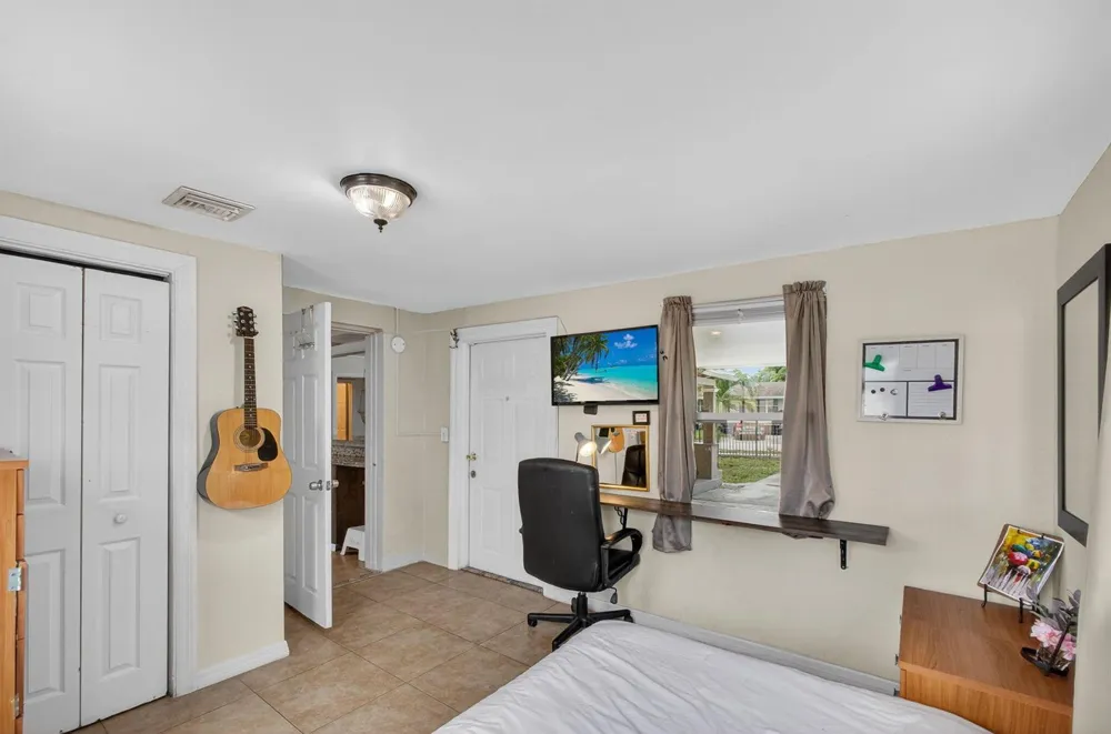 1136 W 7th Street Riviera Beach, FL 33404