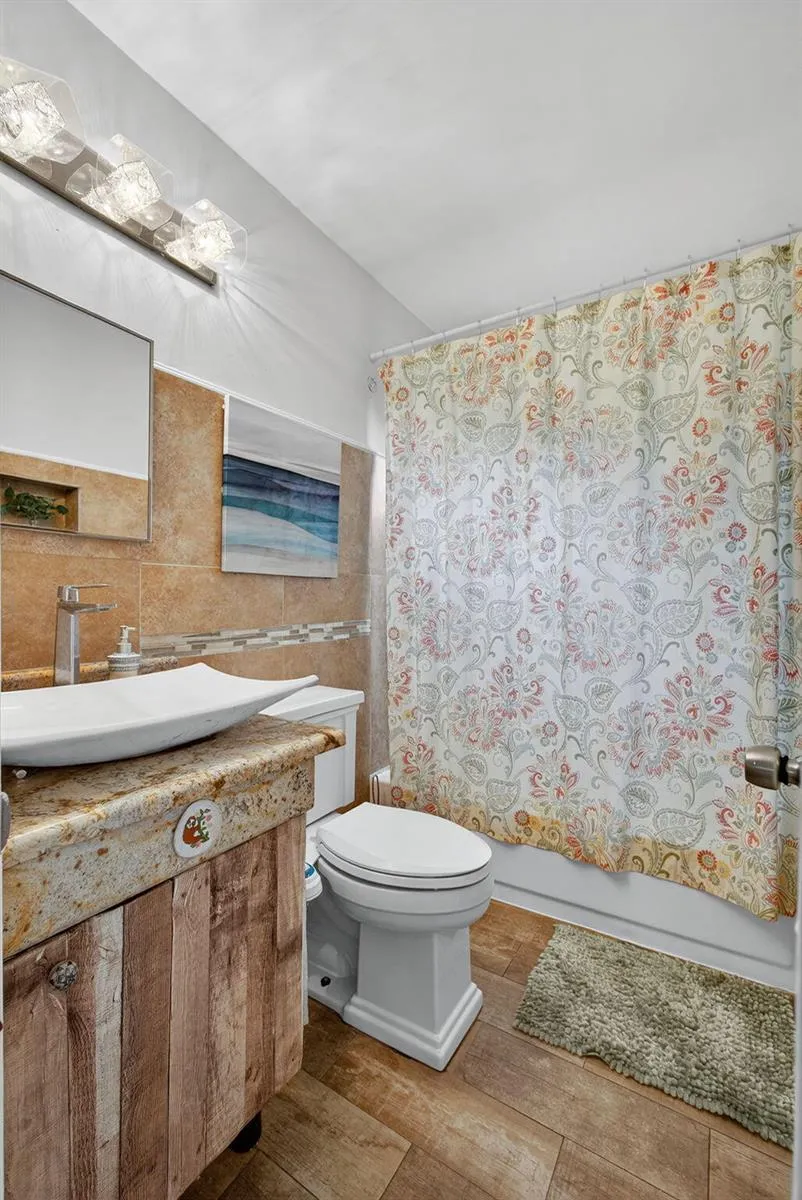 1136 W 7th Street Riviera Beach, FL 33404