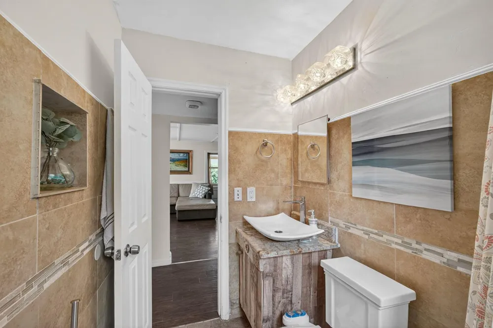 1136 W 7th Street Riviera Beach, FL 33404