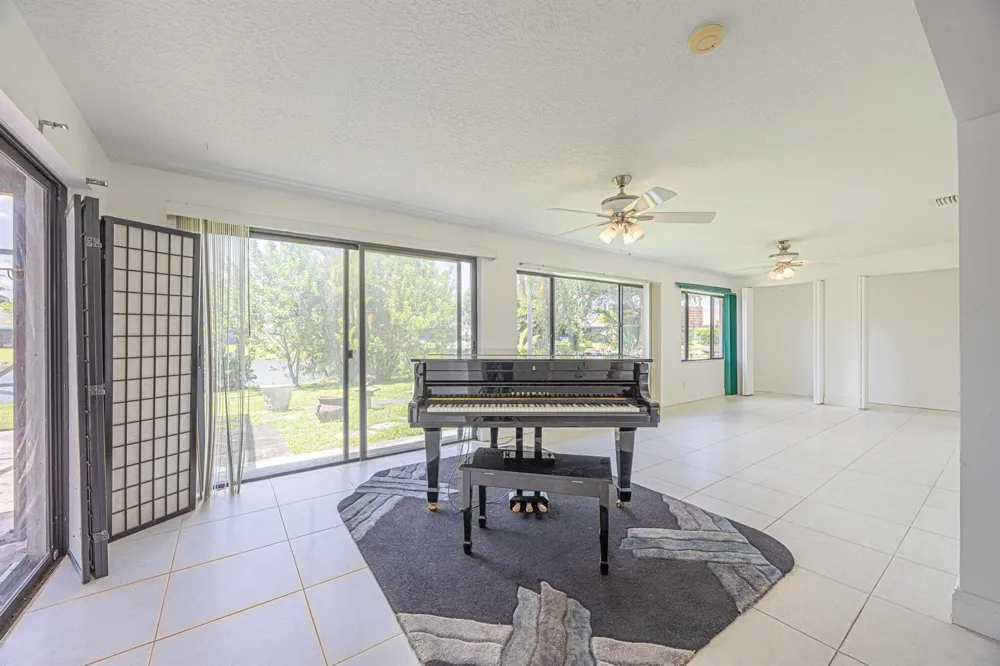 9453 Burlington Place Boca Raton, FL 33434
