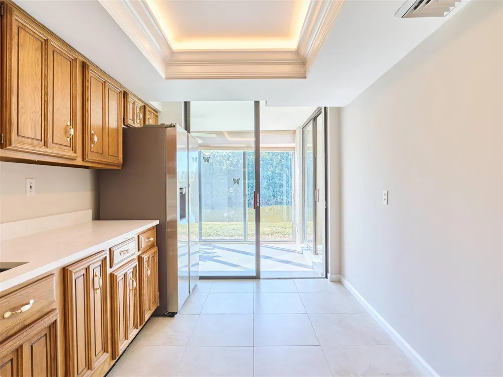 5250 Woodland Lakes Drive #130 Palm Beach Gardens, FL 33418