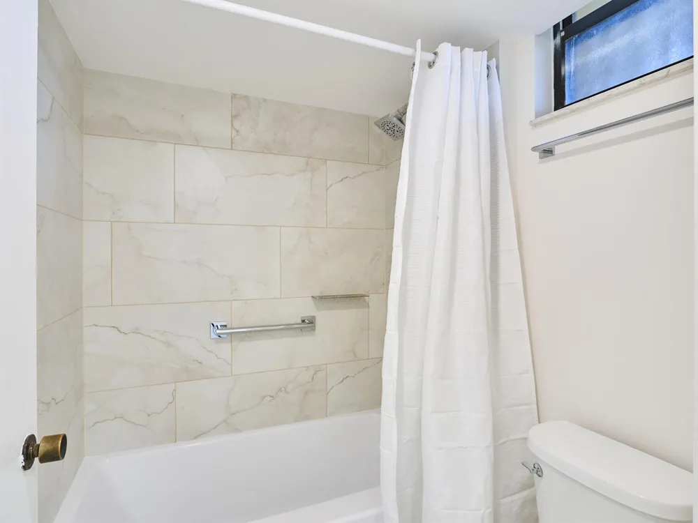 5250 Woodland Lakes Drive #130 Palm Beach Gardens, FL 33418