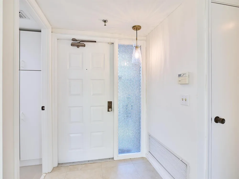 5250 Woodland Lakes Drive #130 Palm Beach Gardens, FL 33418