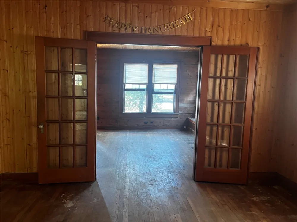 1011 W Walker Street Denison, TX 75020
