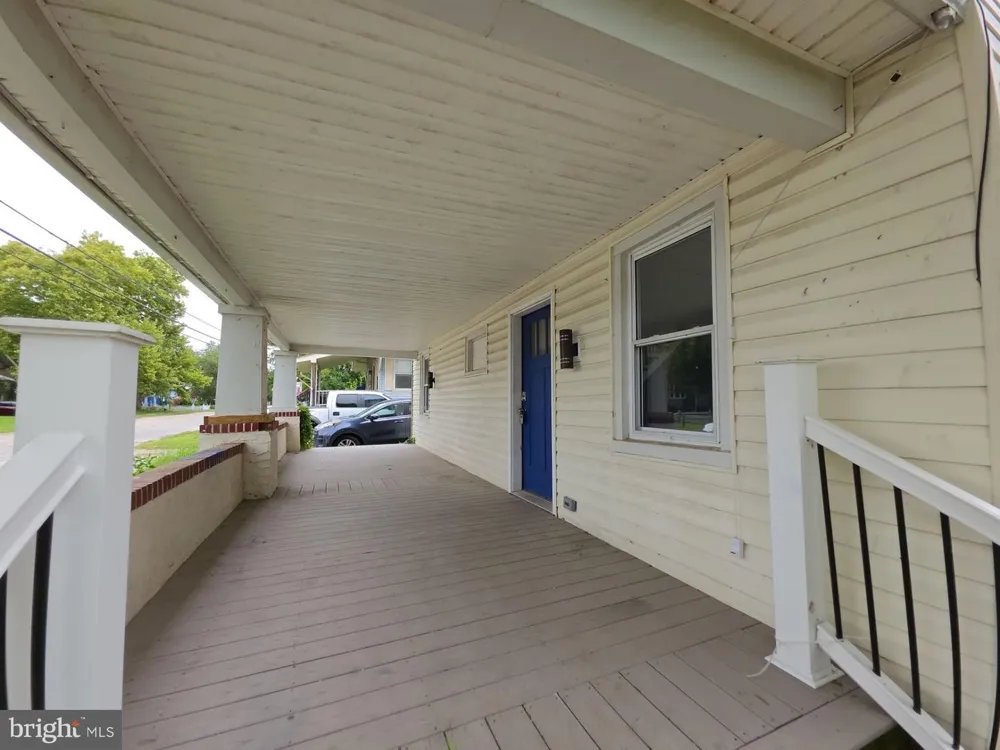 628 MAIN Leesburg, NJ 08327