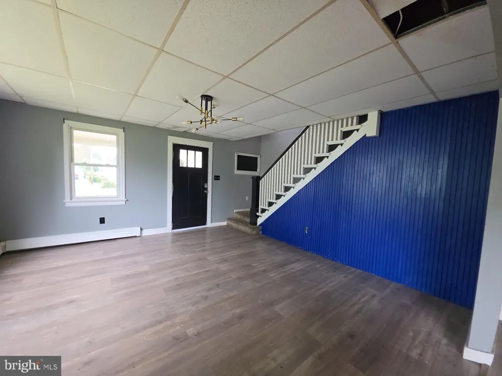628 MAIN Leesburg, NJ 08327