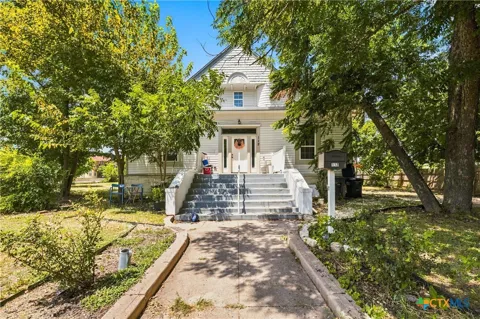 112 W Avenue I