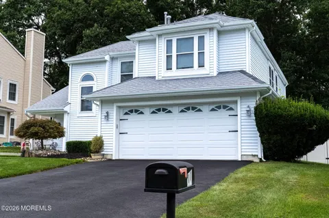 11 Walnut Drive