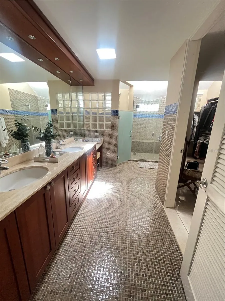 E-8 CLL 7 PASEO MAYOR San Juan, PR 00926