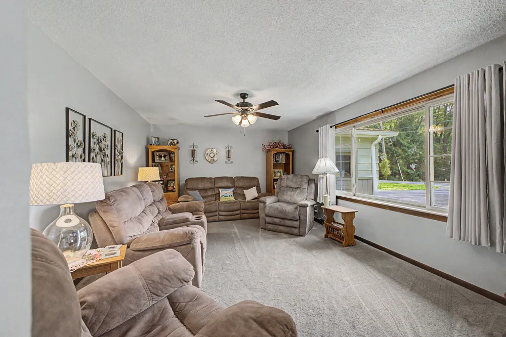 7676 Southmoor Drive Monroe, MI 48161