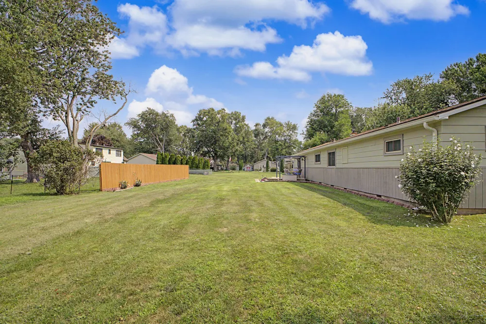7676 Southmoor Drive Monroe, MI 48161