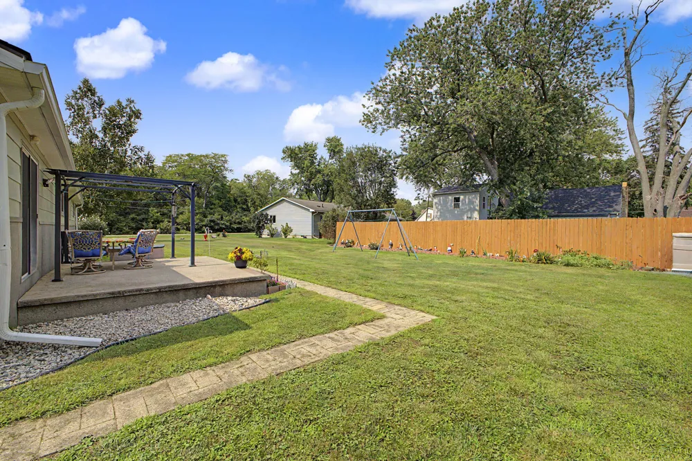 7676 Southmoor Drive Monroe, MI 48161